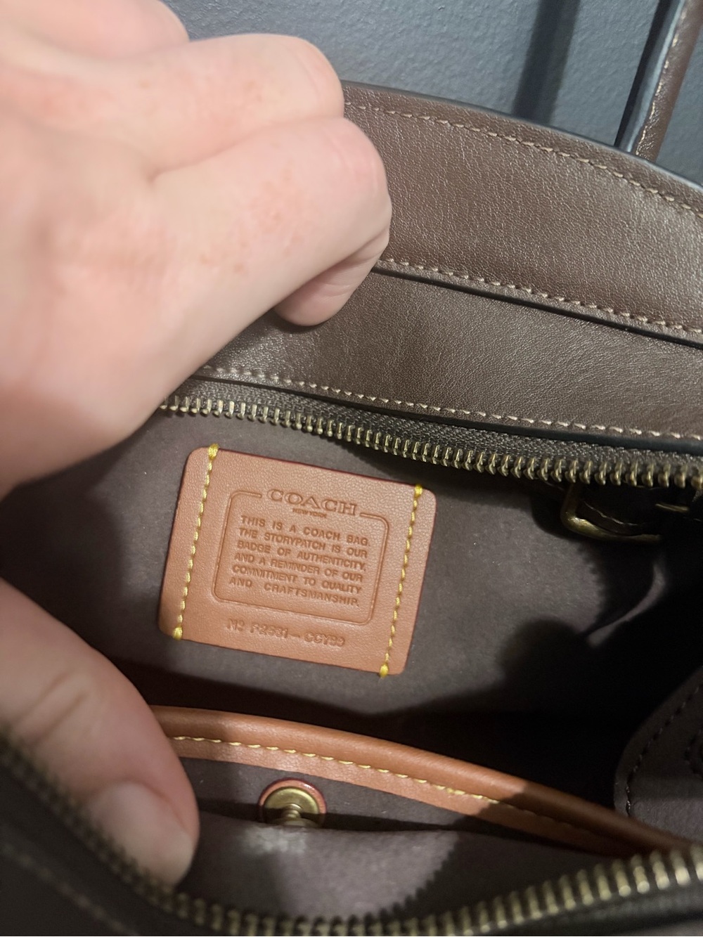 Coach Empire 21 Maple with Brass Hardware - Picture 6 of 8